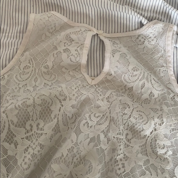 off the shoulder Hollister top - Picture 2 of 4